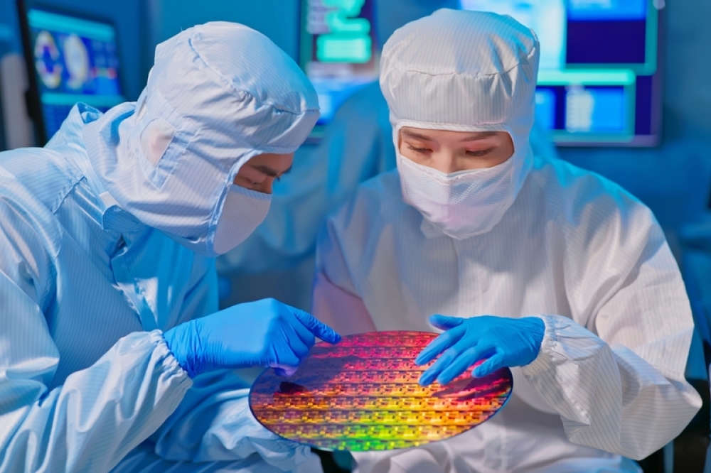 The Hidden Risk of the U.S.–Iran Conflict for Semiconductor Manufacturers Investors Should Know
